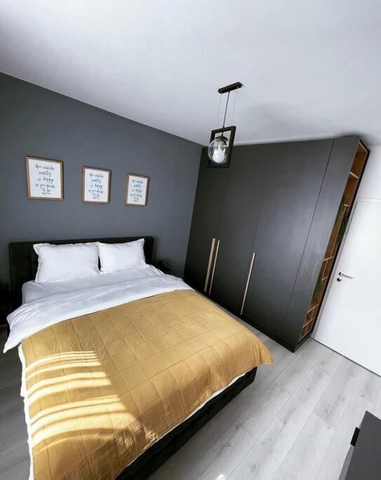 Apartment Minimalist